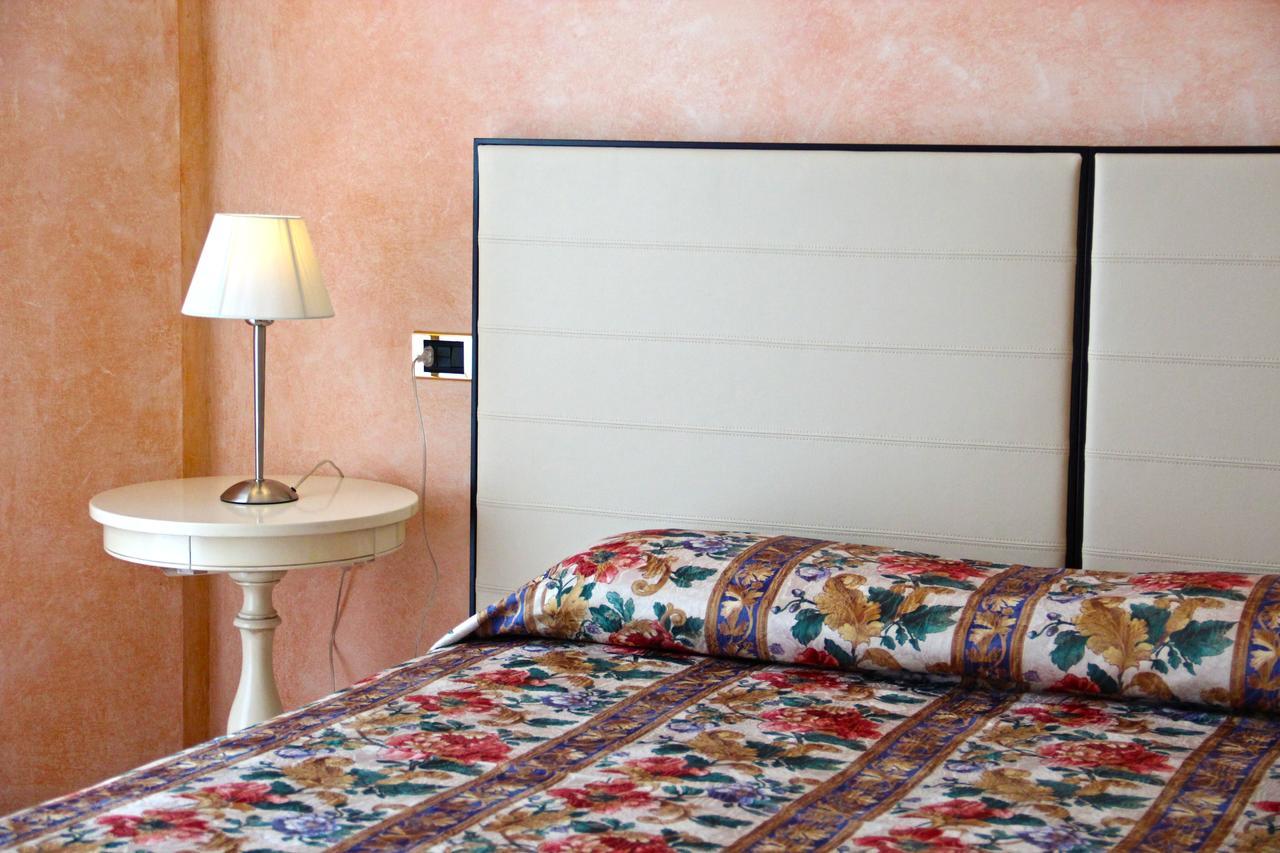 Ruhl Beach Hotel & Suites Lido di Jesolo Ngoại thất bức ảnh