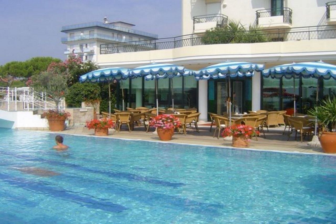 Ruhl Beach Hotel & Suites Lido di Jesolo Ngoại thất bức ảnh